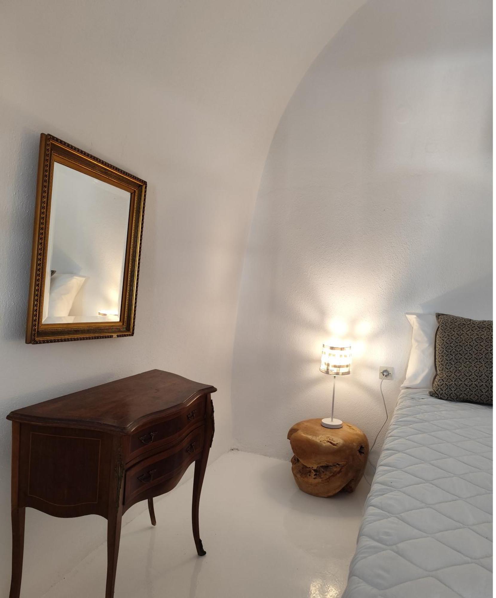 The Magic Luxury Cave Suites Vóthon 外观 照片